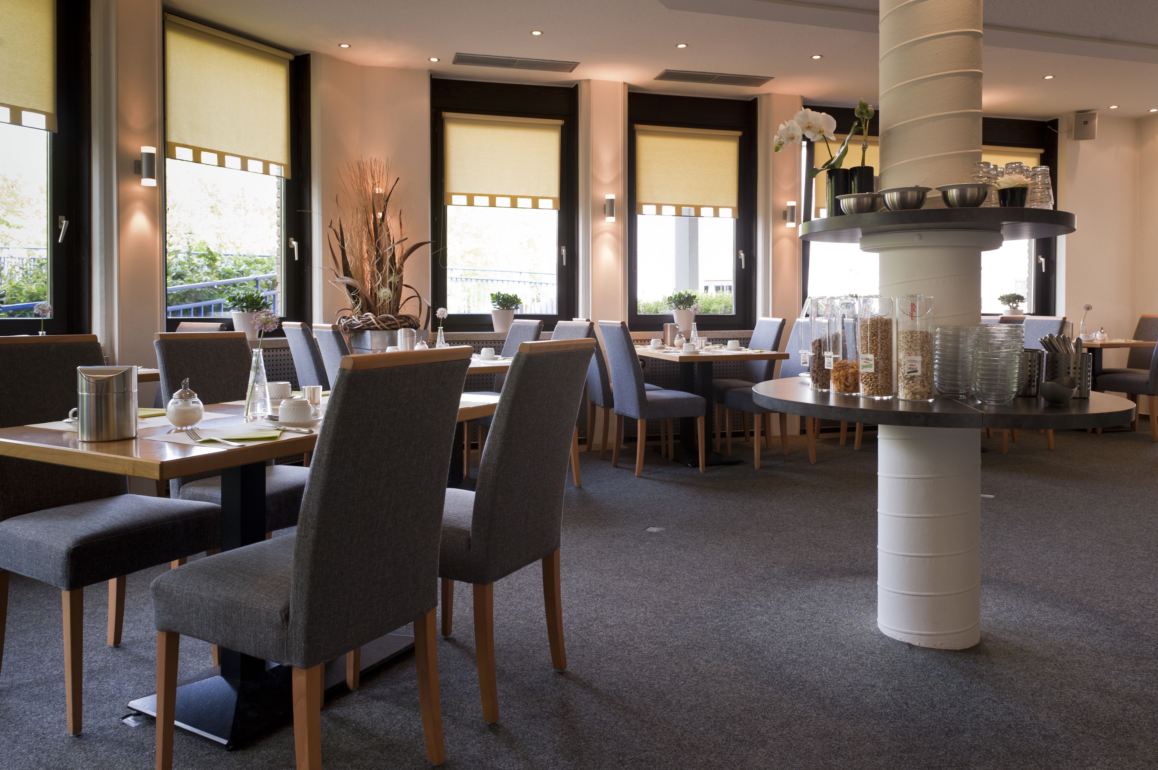 daily buffet breakfast (eur 10 per person)