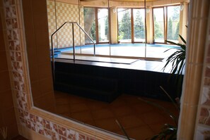Indoor pool, outdoor pool - Hotel Pawlovnia (Prague)