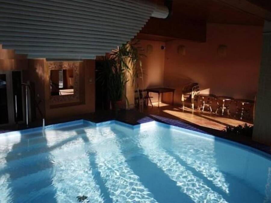 Piscina interna, piscina externa