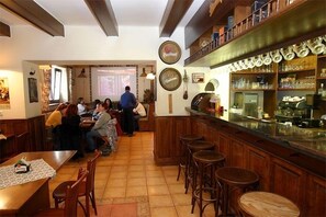 Bar (on property) - Hotel Pawlovnia (Prague)