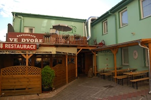 Exterior - AKÁT Pension & Apartments (Prague)