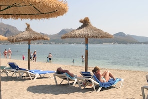 Beach nearby - Hotel Bahía Pollensa (Pollenca)