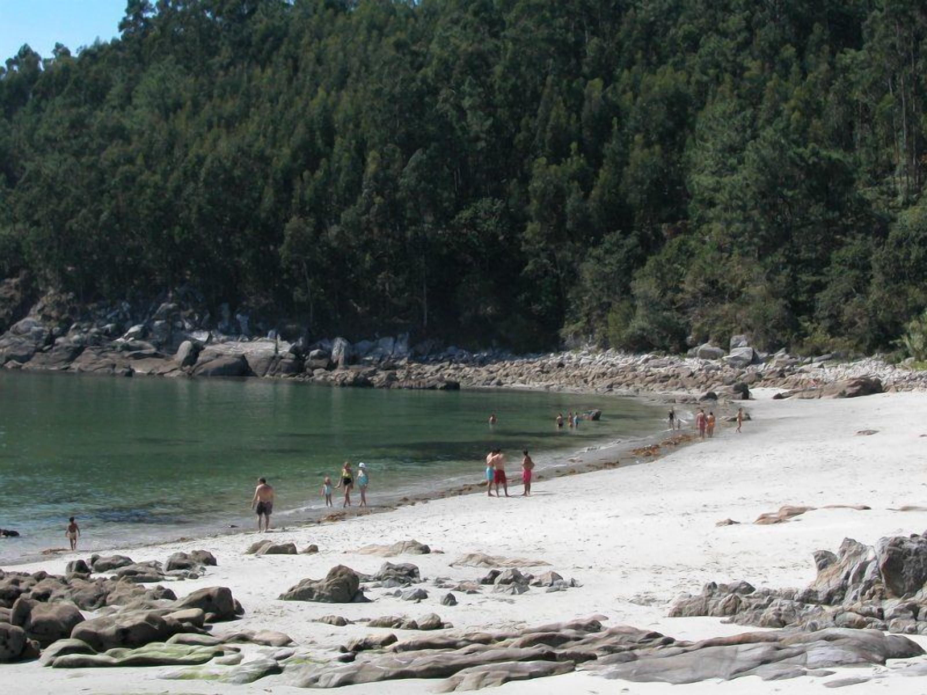 Private beach nearby, white sand