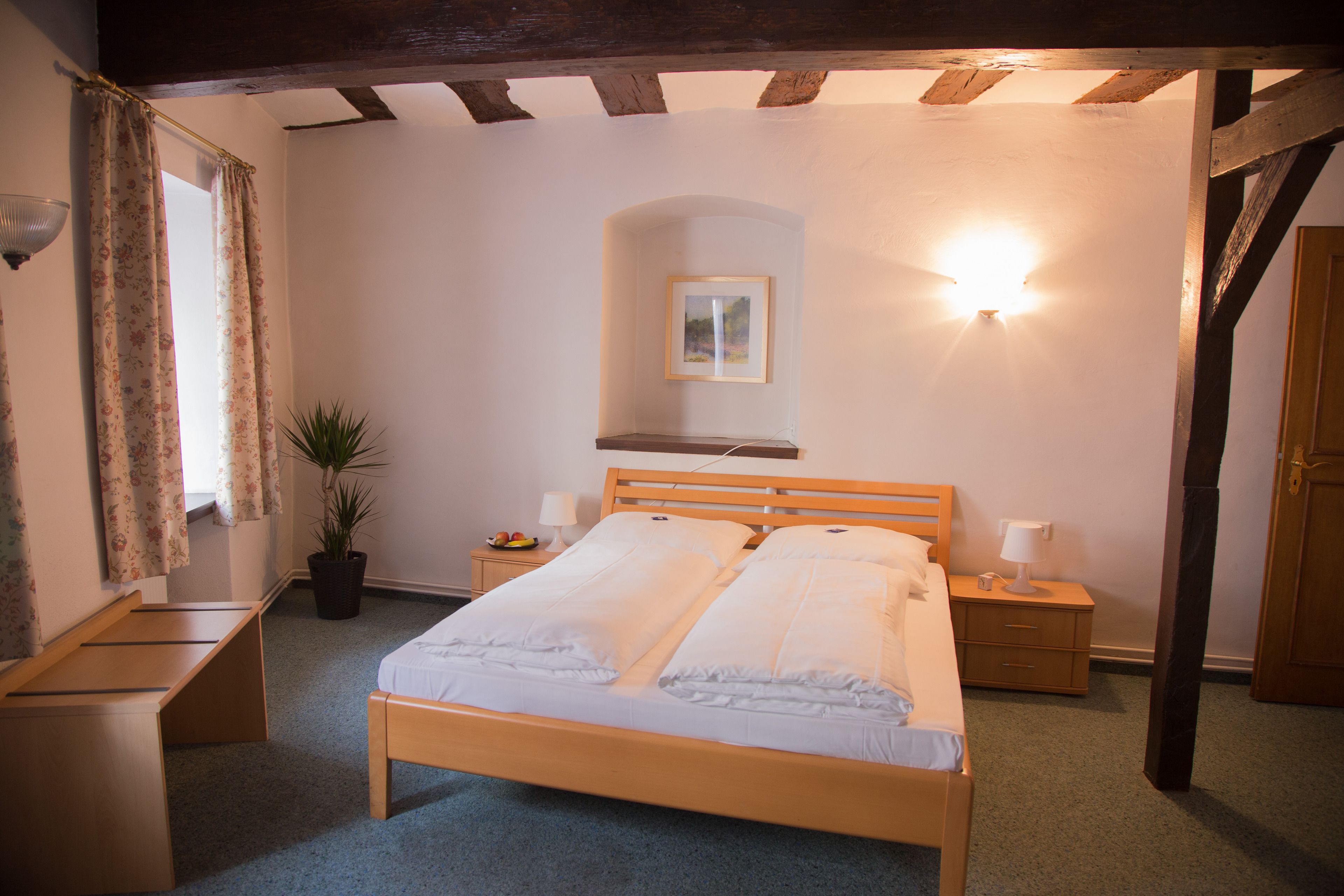 Basic Double Room | Desk, free WiFi, bed sheets