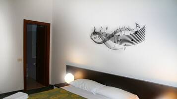 Standard Double or Twin Room, 1 Bedroom | Premium bedding, desk, iron/ironing board, rollaway beds