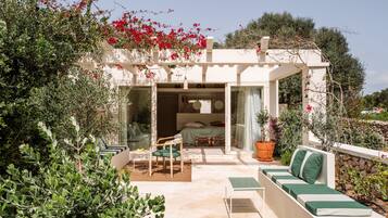 Suite Signature, piscina privada, en la zona del jardín | Vistas al jardín