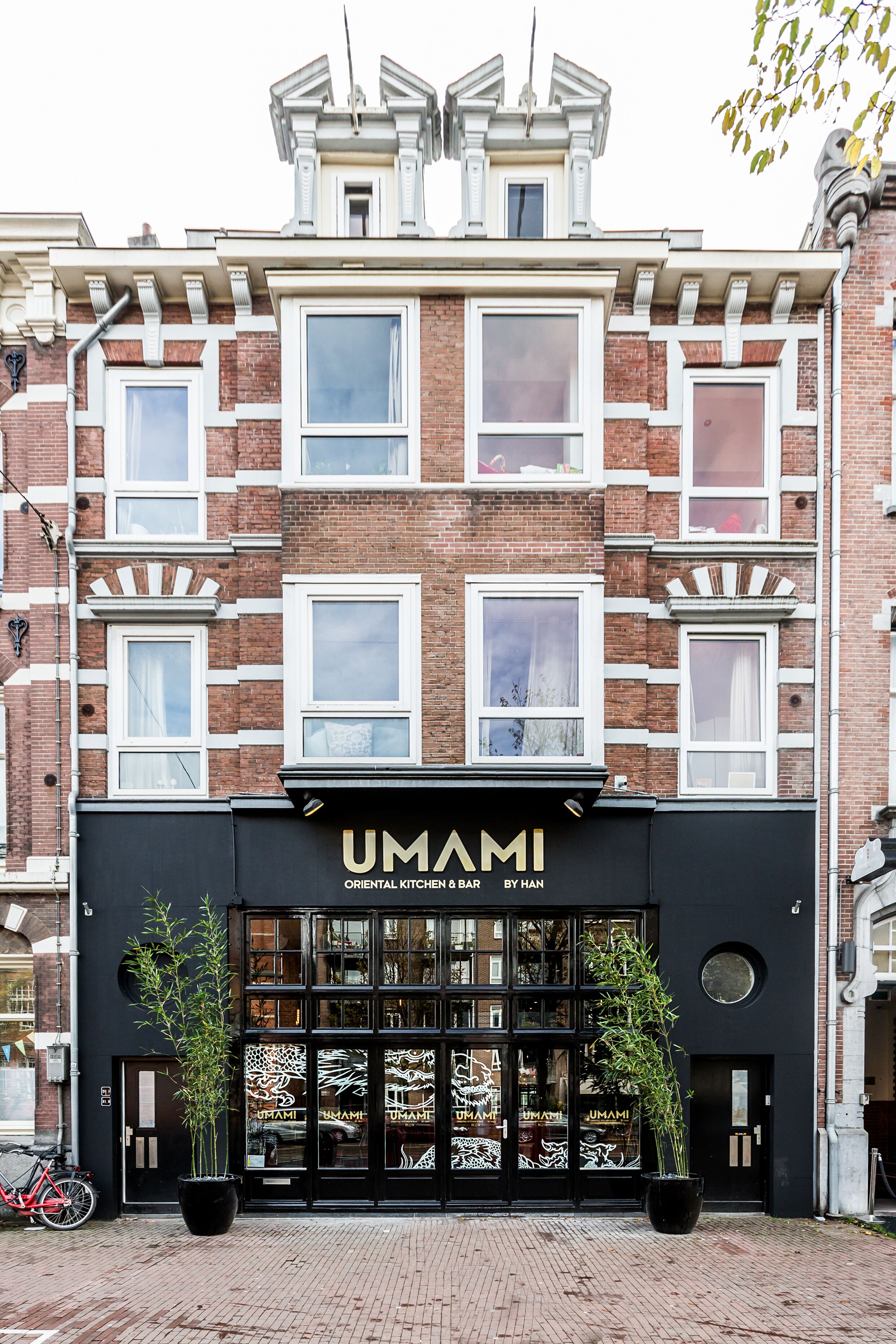 Lunch and dinner served, Asian cuisine