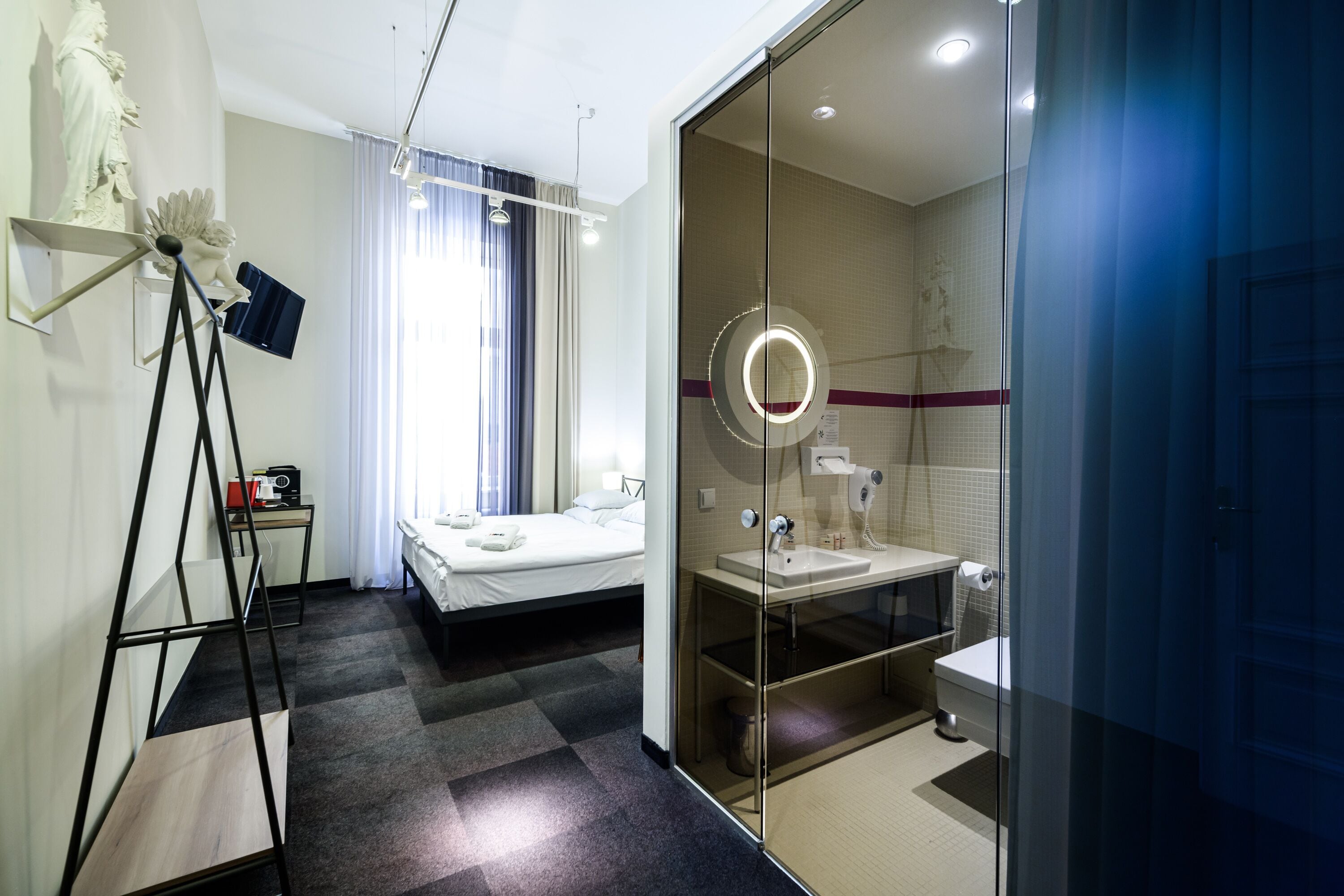 classic double room | living area | 40-cm tv with satellite channels