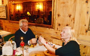 Lounas ja illallinen, paikallinen keittiö