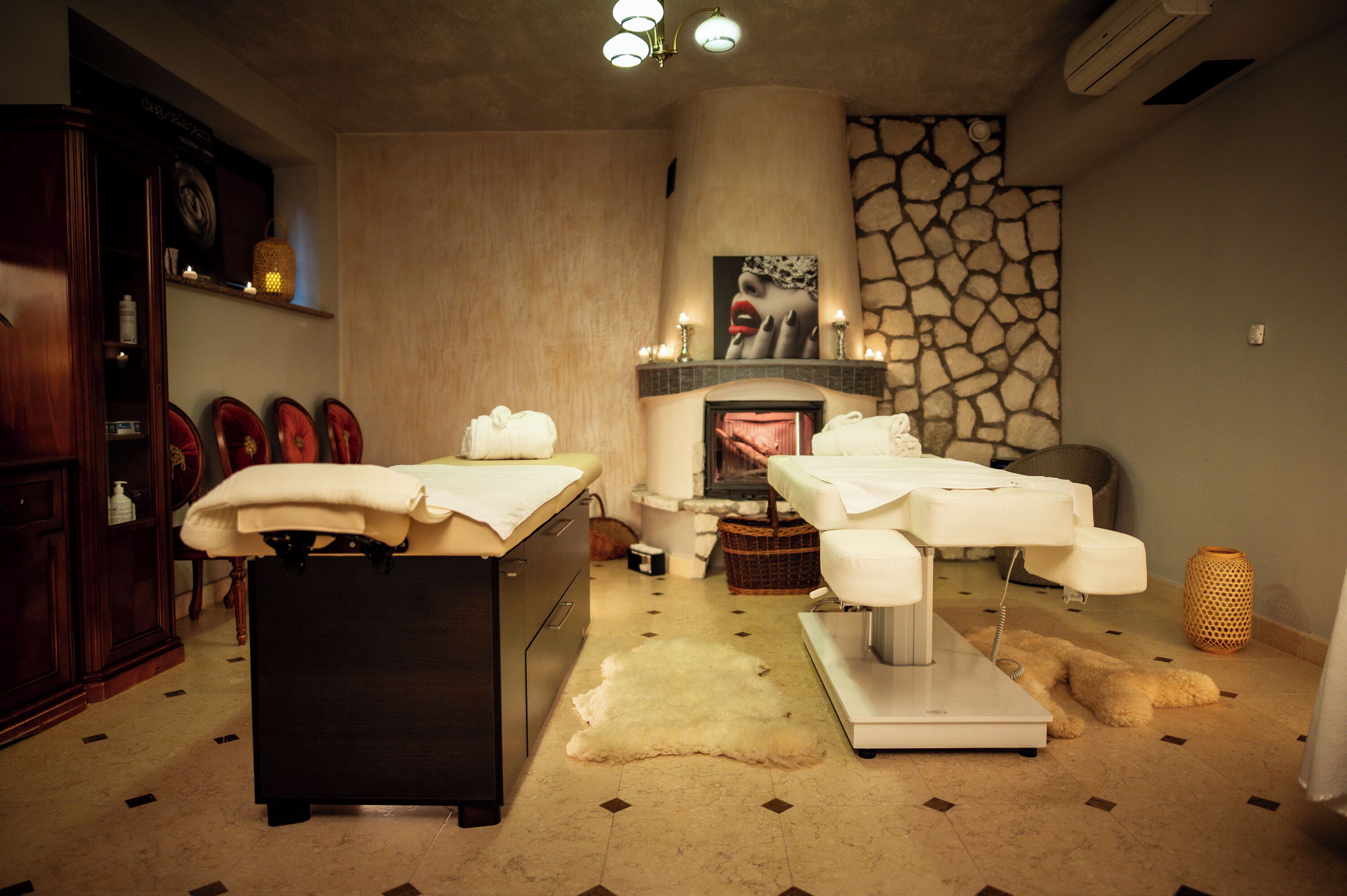 couples treatment room(s)