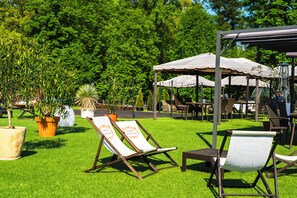 Breakfast, lunch, dinner served; garden views - Zamek Dubiecko (Dubiecko)