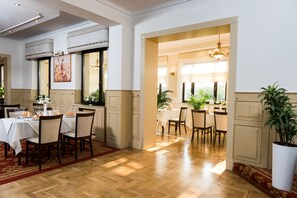 Frühstück, Mittagessen, Abendessen, internationale Küche