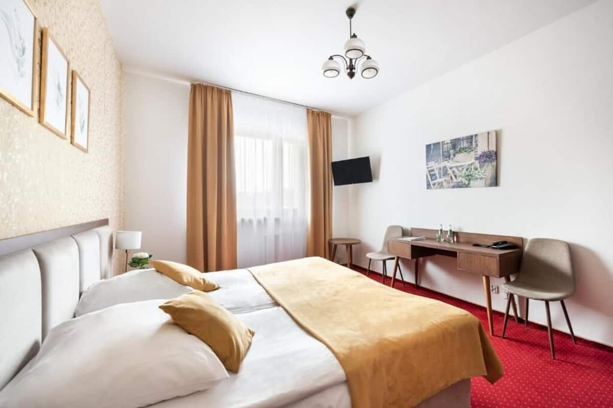 Kamar Double Superior | Meja kerja, Wi-Fi gratis, dan seprai linen