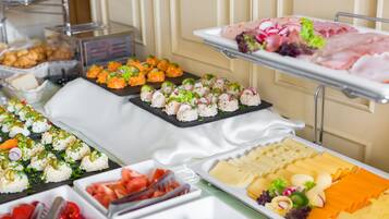 Petit déjeuner buffet compris tous les jours