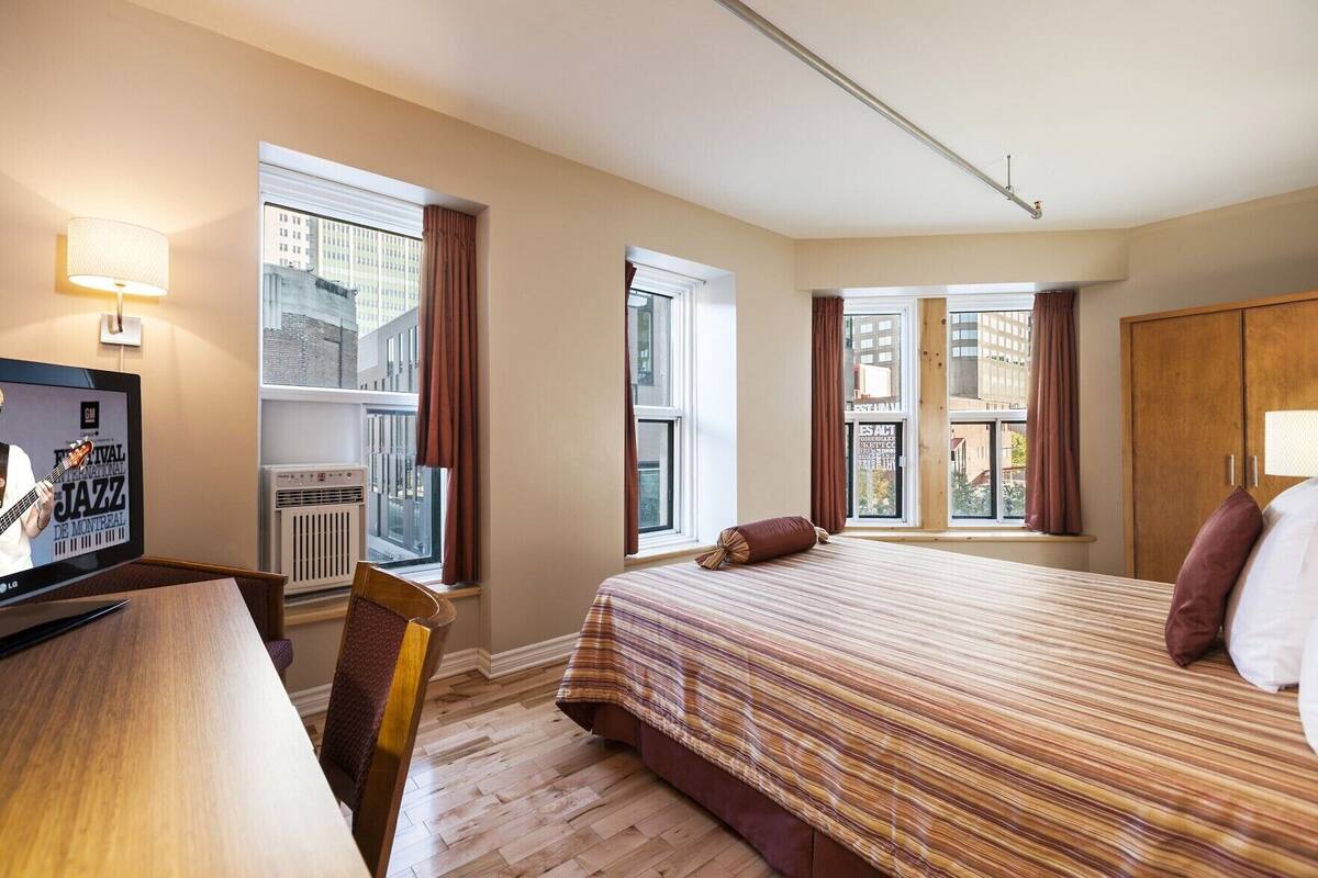 Soundproofing, iron/ironing board (on request), WiFi (free), bed sheets