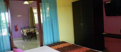 Nệm Select Comfort, két bảo mật tại phòng, trang trí khác biệt