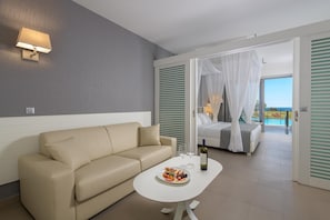 Junior Suite, Pool Access, Sea View
