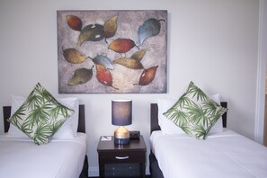 In-room safe, free WiFi, bed sheets