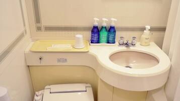 Artículos de tocador gratuitos, secador de pelo, pantuflas