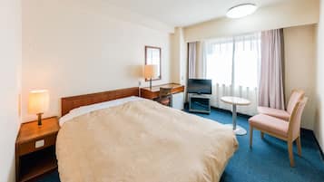 Desk, free WiFi, bed sheets