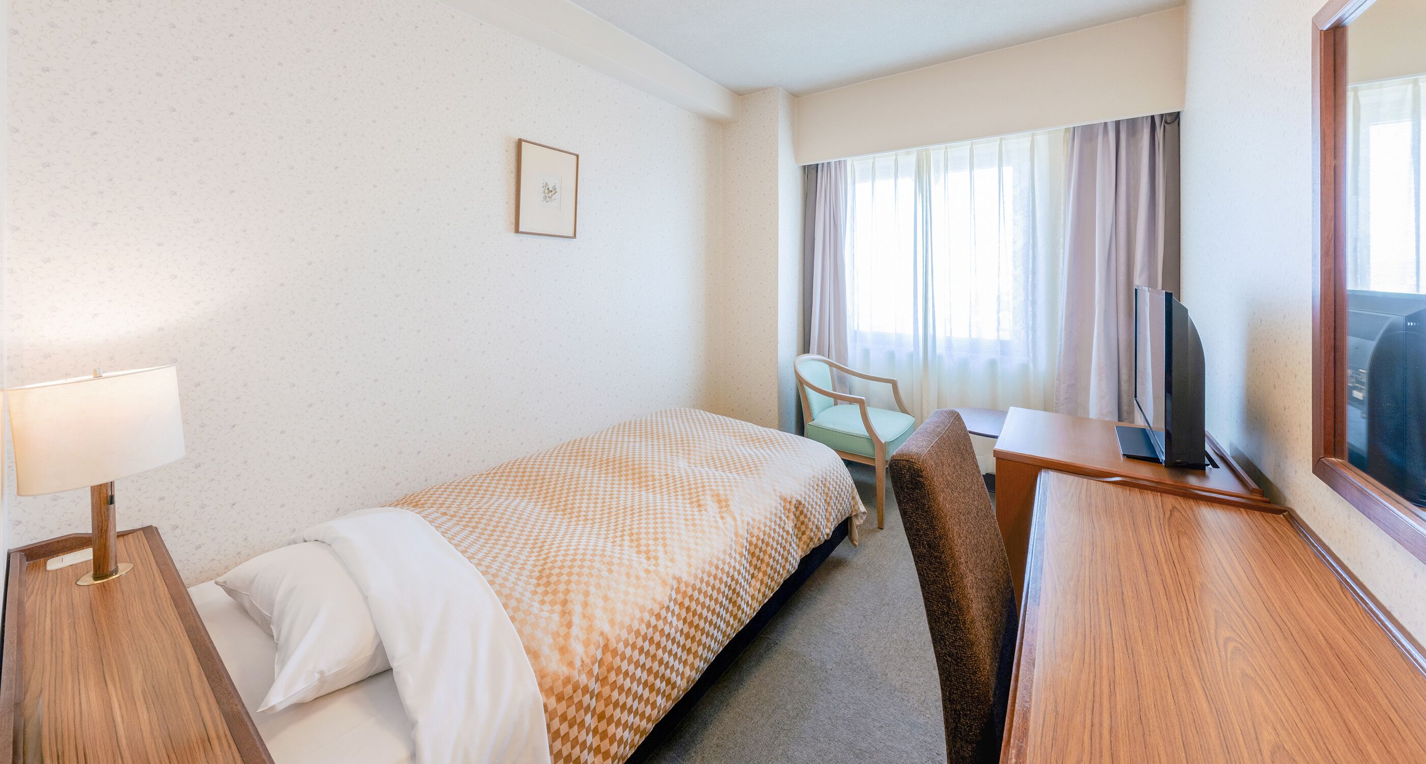 Desk, free WiFi, bed sheets