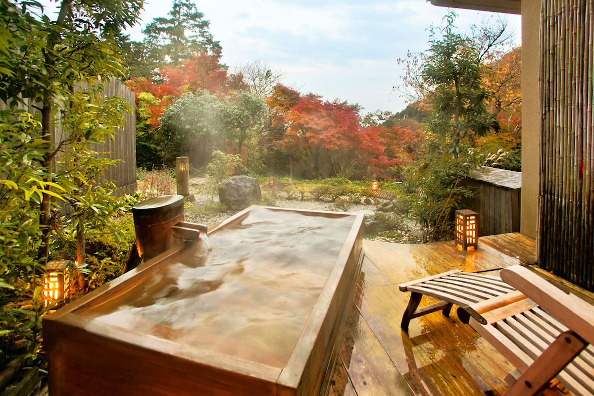 Traditional-Suite, Terrasse (With Western Beds, Outside Bath) | Balkon