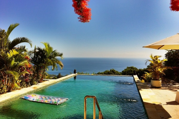 2 outdoor pools, sun loungers