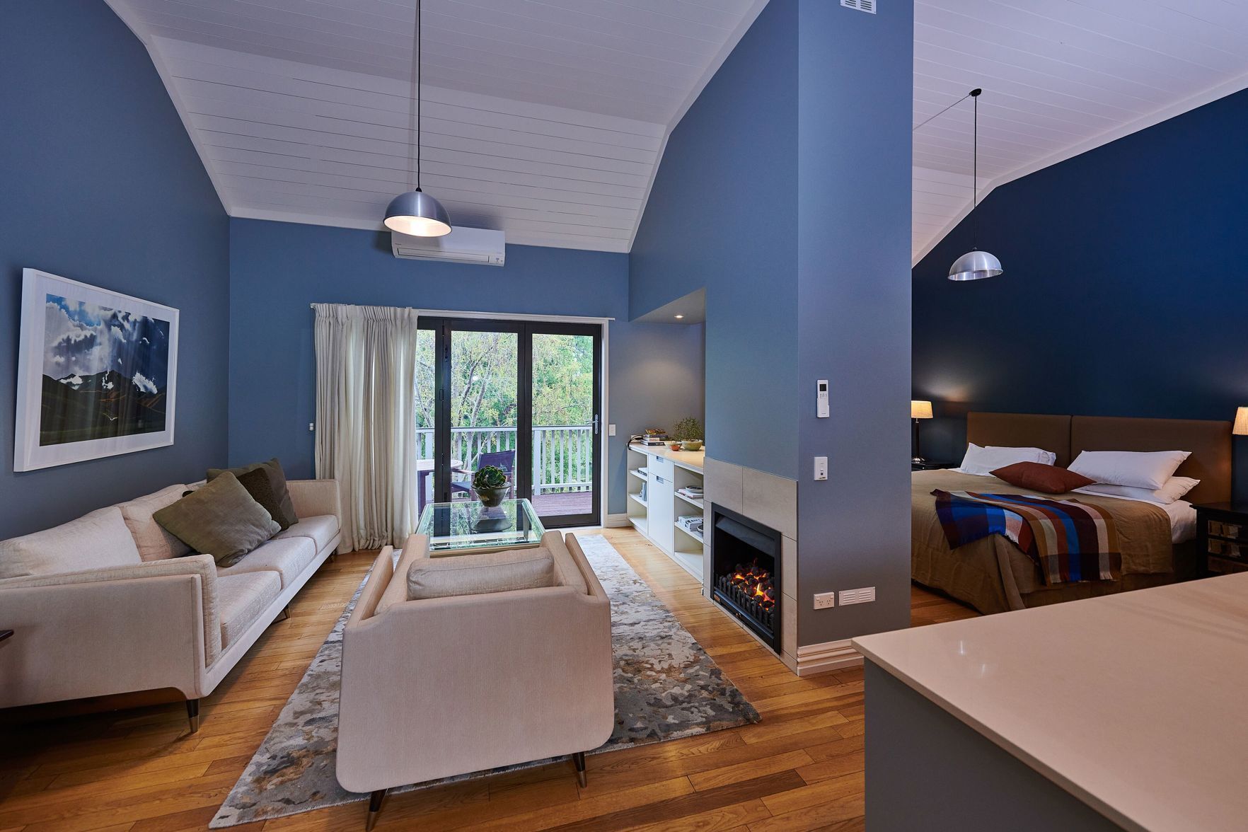 Peralatan tempat tidur premium, langsir/tirai gelap terus, kalis bunyi 