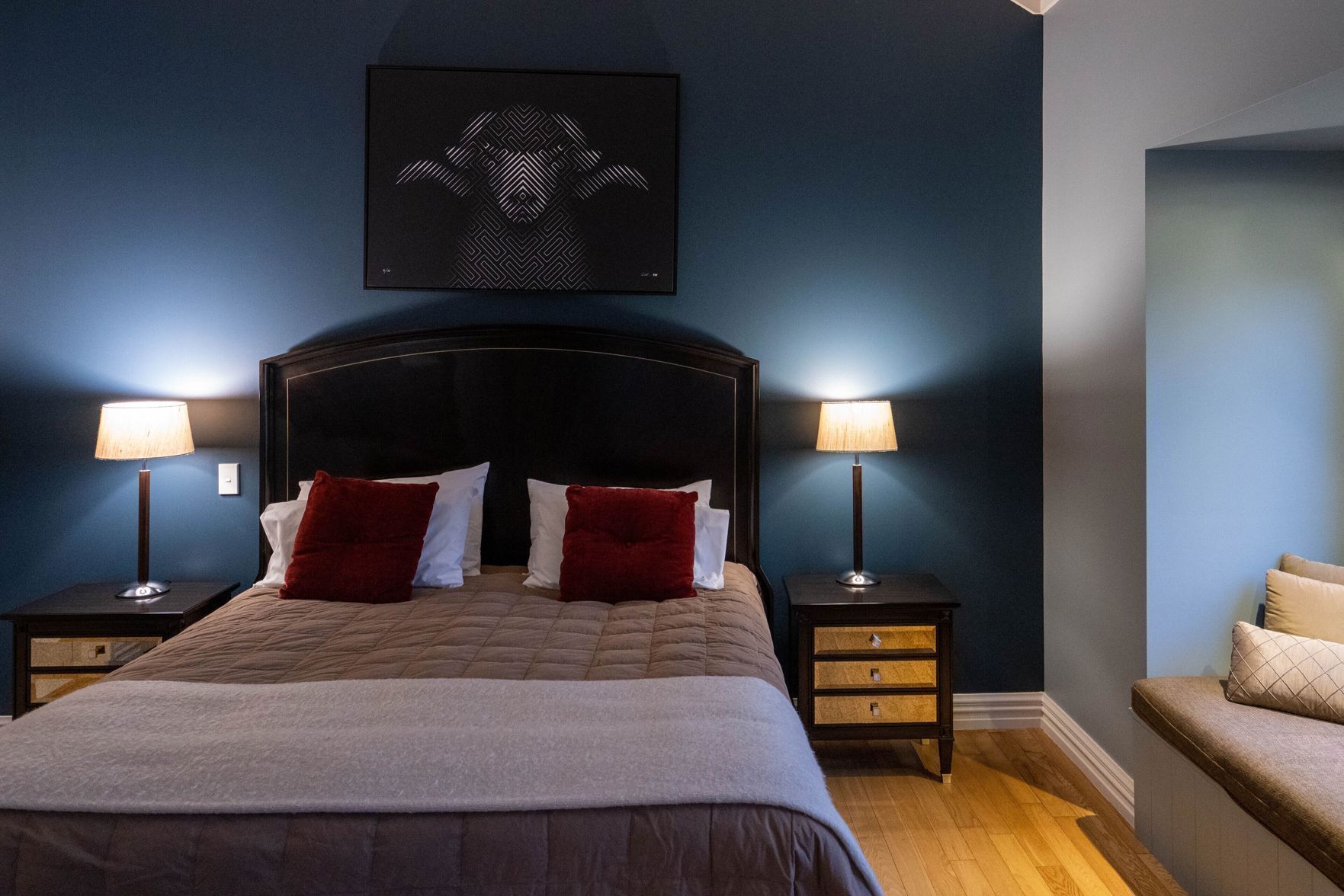 Peralatan tempat tidur premium, langsir/tirai gelap terus, kalis bunyi 