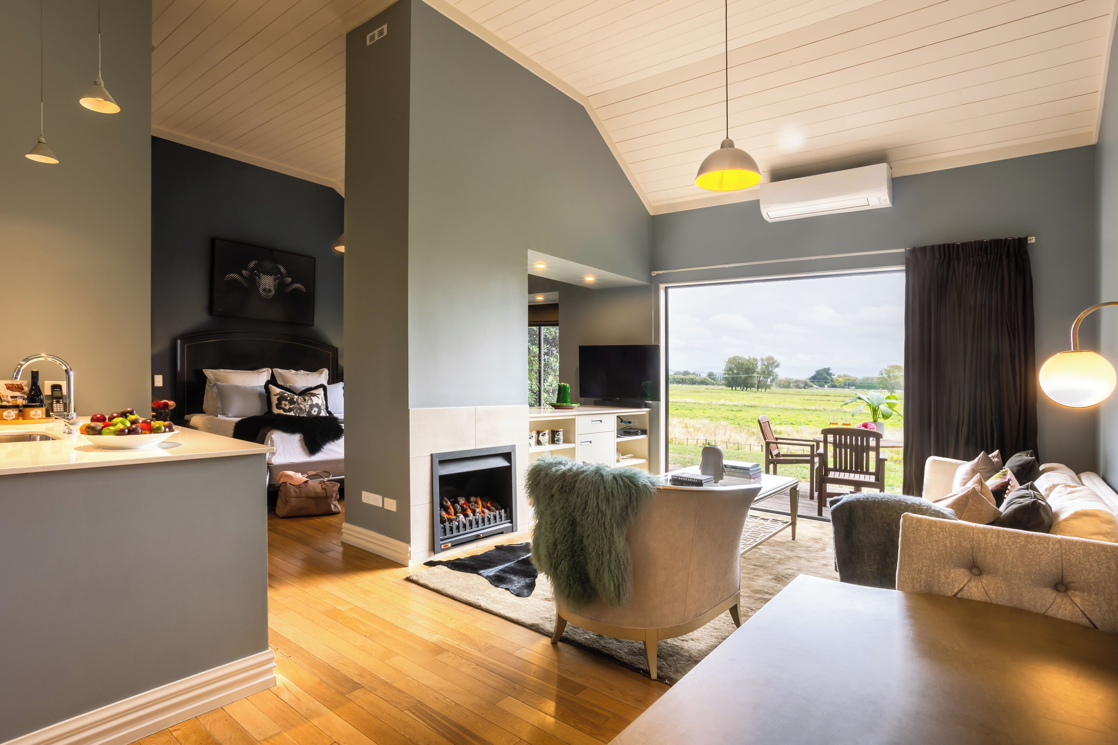 Cottage (Winemakers) | Living area