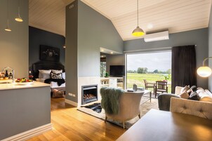 村舍 (Winemakers) | 起居区