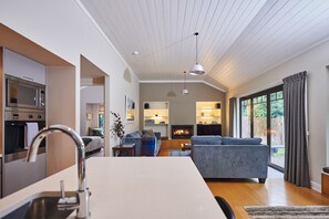 Villa (Woodland) | Living area