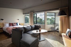 Treetops Room | Egyptian cotton sheets, premium bedding, pillowtop beds, in-room safe