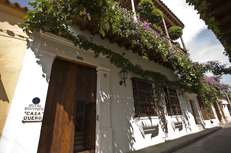 Villa | Exterior