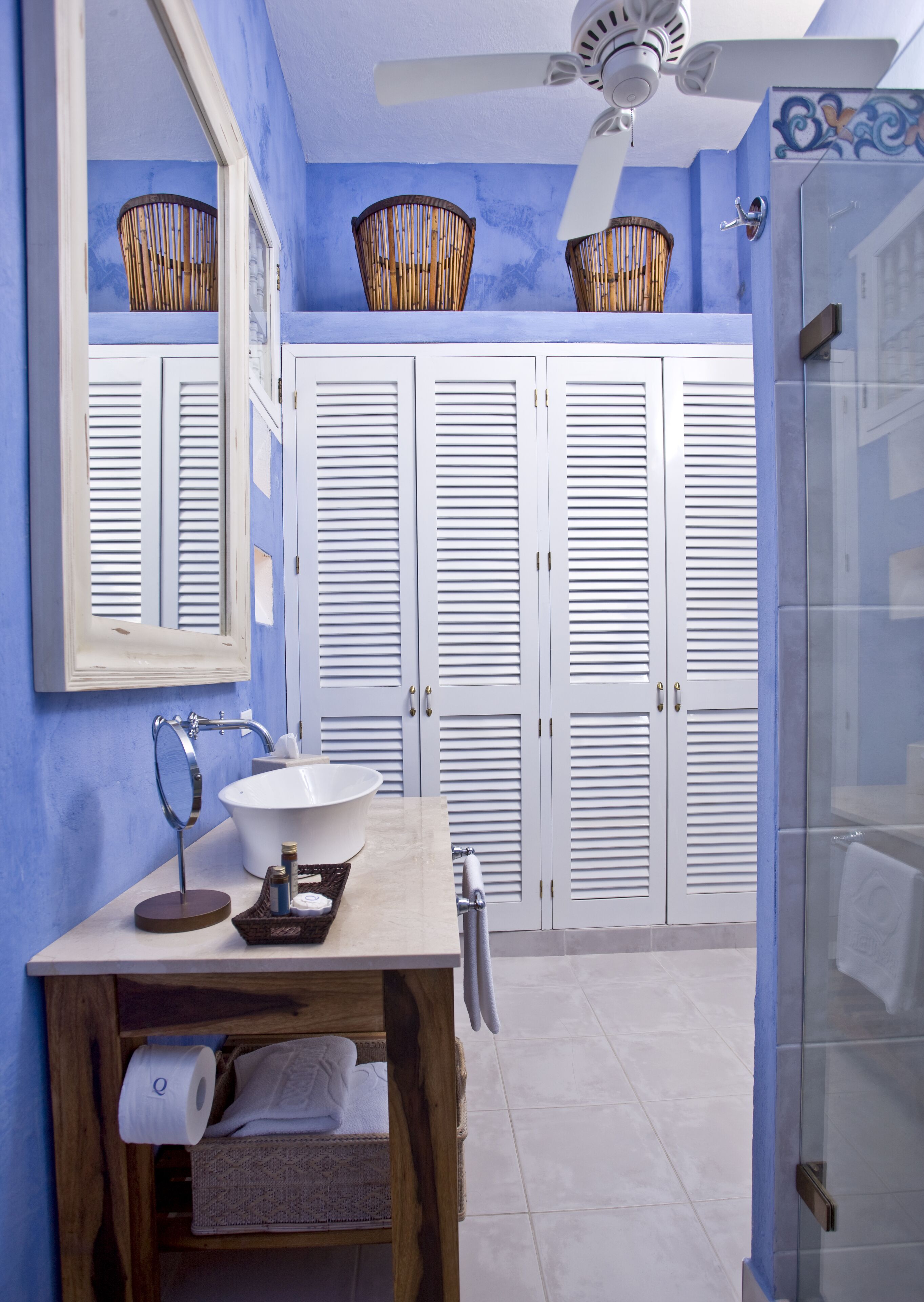 junior suite | bathroom sink