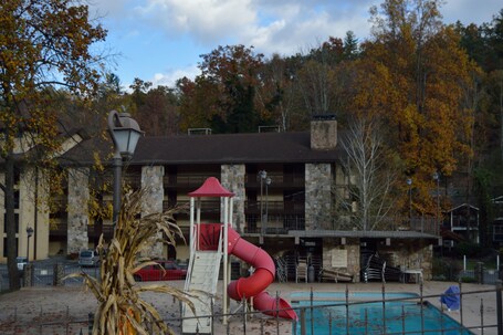 Brookside Lodge - Image 18
