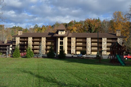 Brookside Lodge - Image 11