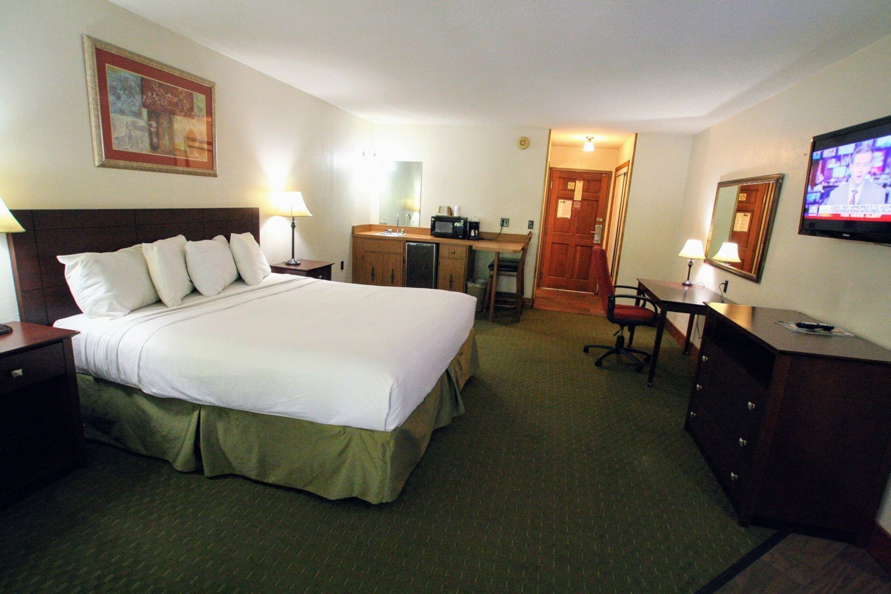 Premium bedding, pillowtop beds, in-room safe, desk