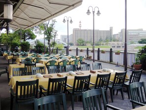 Se sirven desayunos, almuerzos y cenas