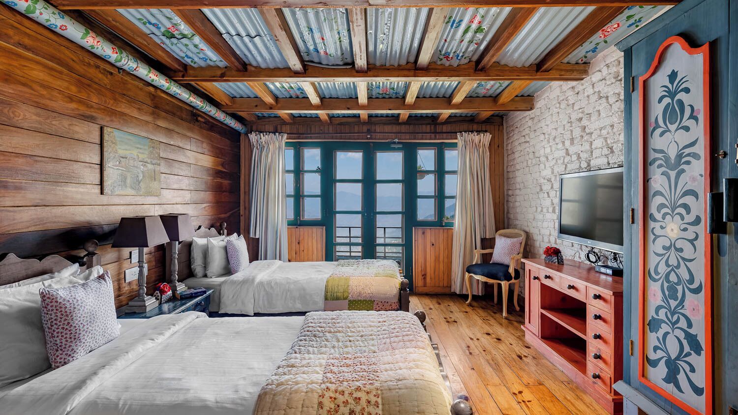 superior villa | premium bedding, down duvets, select comfort beds, in-room safe