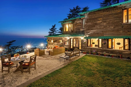 Premium Villa - The Log Cabin