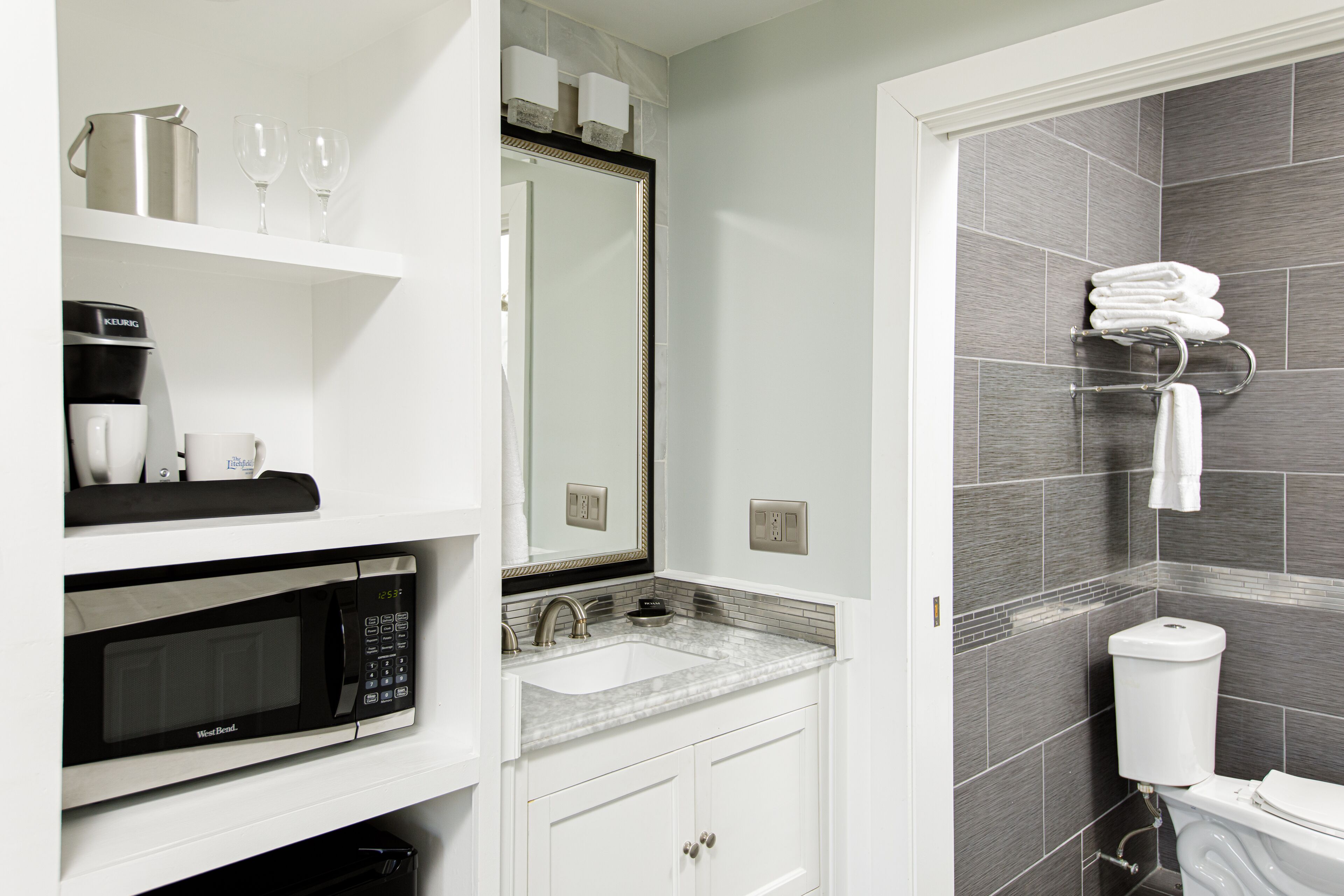 king twin room | 1 bedroom, premium bedding, down duvets, pillow-top beds