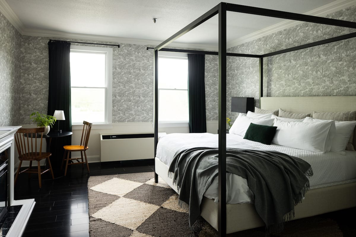 King Green Room | 1 bedroom, premium bedding, down comforters, pillowtop beds