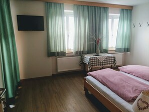 Habitación doble | Televisión