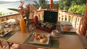 Daily continental breakfast for a fee - Bay View Villa (Mahé Island)