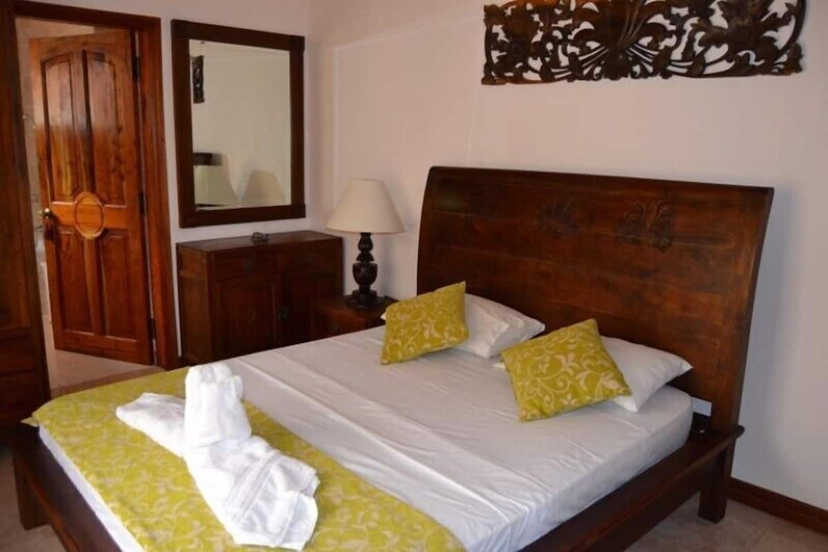 Minibar, baby-/barnesenge (tillægsgebyr), ekstra senge (tillægsgebyr)