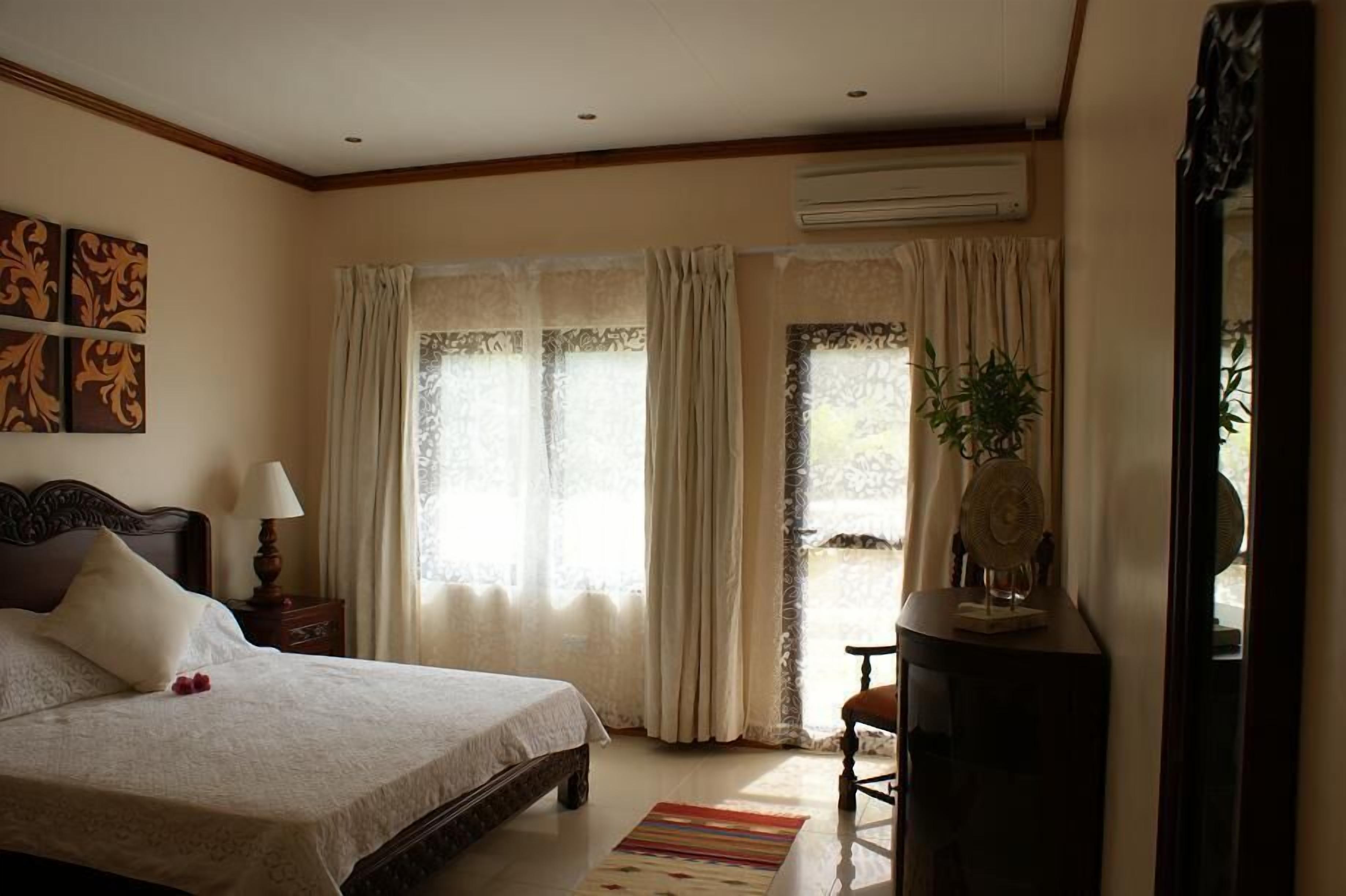 Suite, Sea View