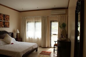 Suite, Sea View