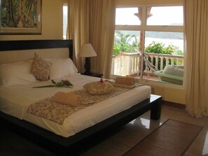 Minibar, cribs/infant beds, rollaway beds - Bay View Villa (Mahé Island)