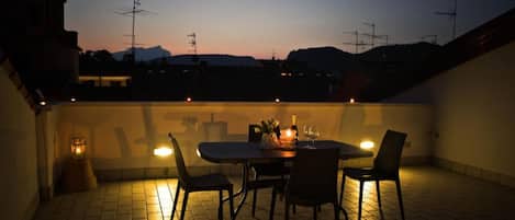 Apartment, 2 Schlafzimmer, Terrasse | Terrasse/Patio